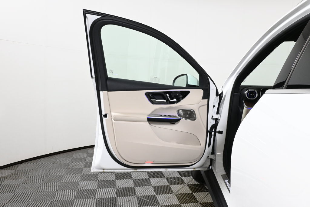 Certified 2026 Mercedes-Benz GLC 300 4MATIC image 25