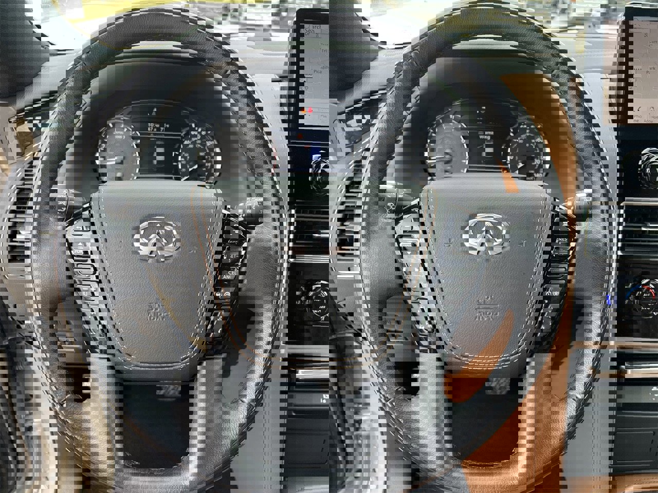 Used 2022 INFINITI QX80 Sensory w/ Cargo Package image 9