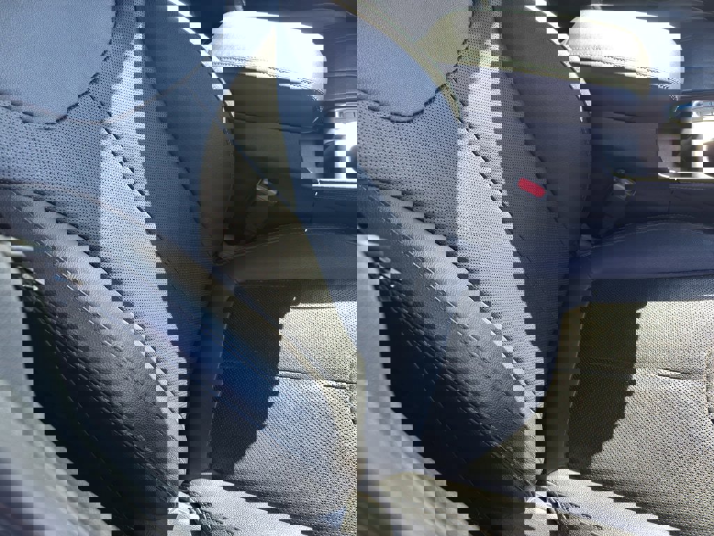 Used 2020 Hyundai Santa Fe Limited w/ Cargo Package image 17