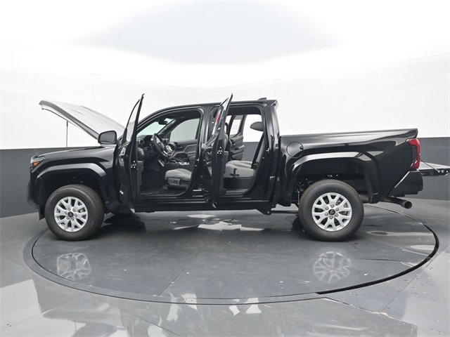 New 2025 Toyota Tacoma SR5 w/ SR5 Upgrade Package image 31