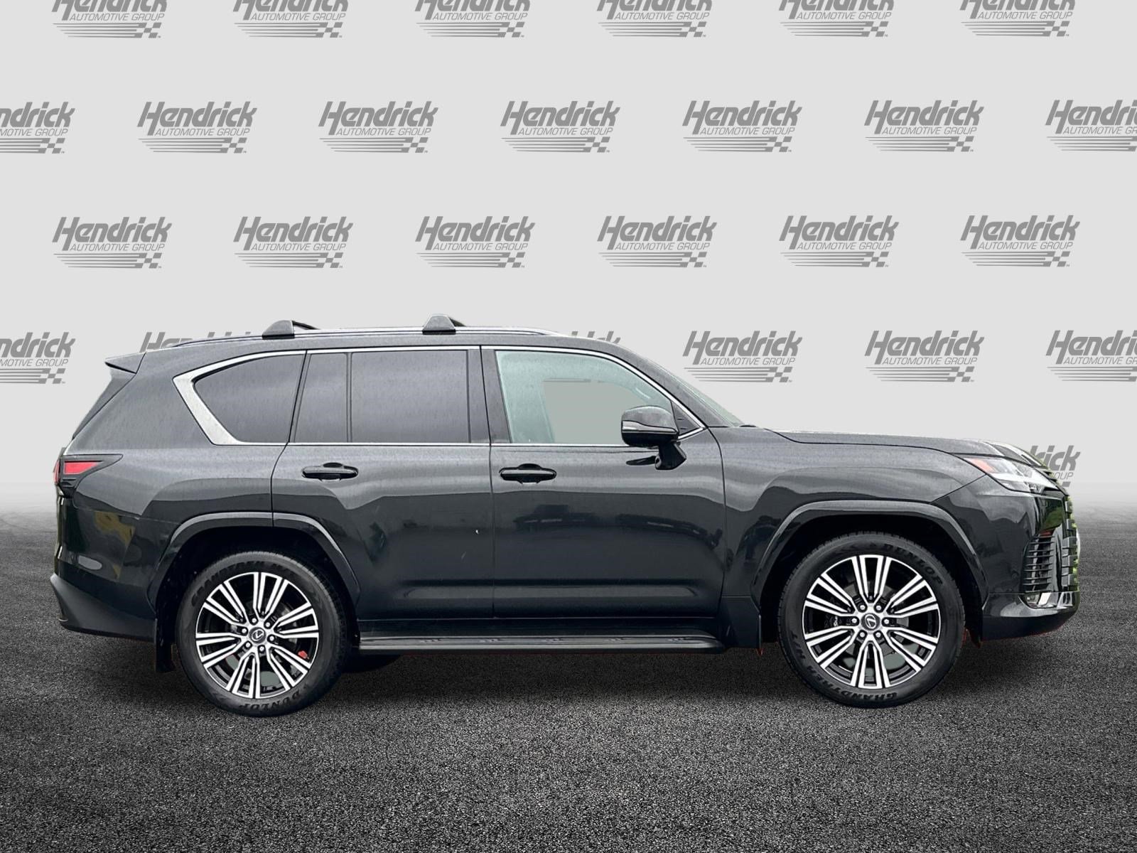Certified 2025 Lexus LX 600 4WD w/ Appearance Package image 3