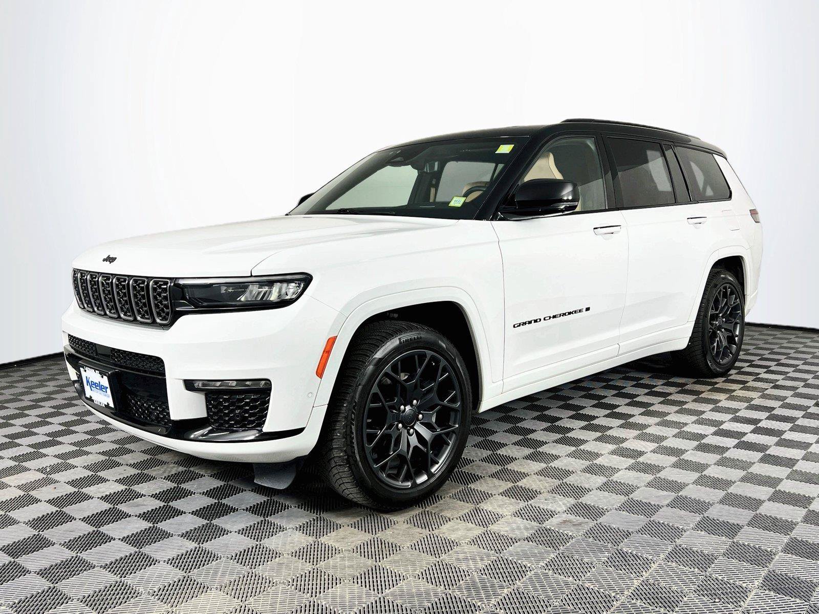 Used 2024 Jeep Grand Cherokee L Summit w/ Advanced Protech Group IV AWD/4WD image 2
