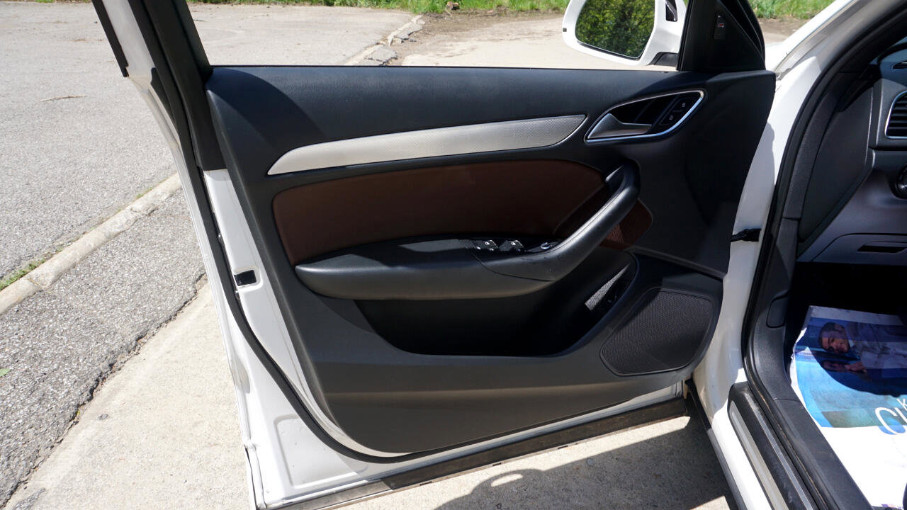 Used 2018 Audi Q3 2.0T Premium Plus w/ Premium Plus Package image 22