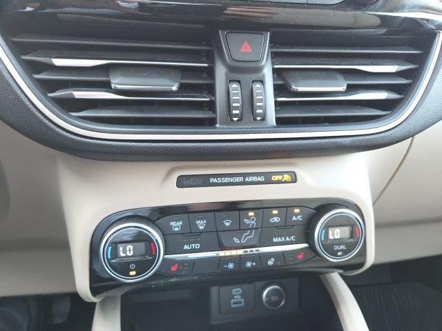 Used 2021 Ford Escape SEL w/ Technology Package AWD/4WD image 16