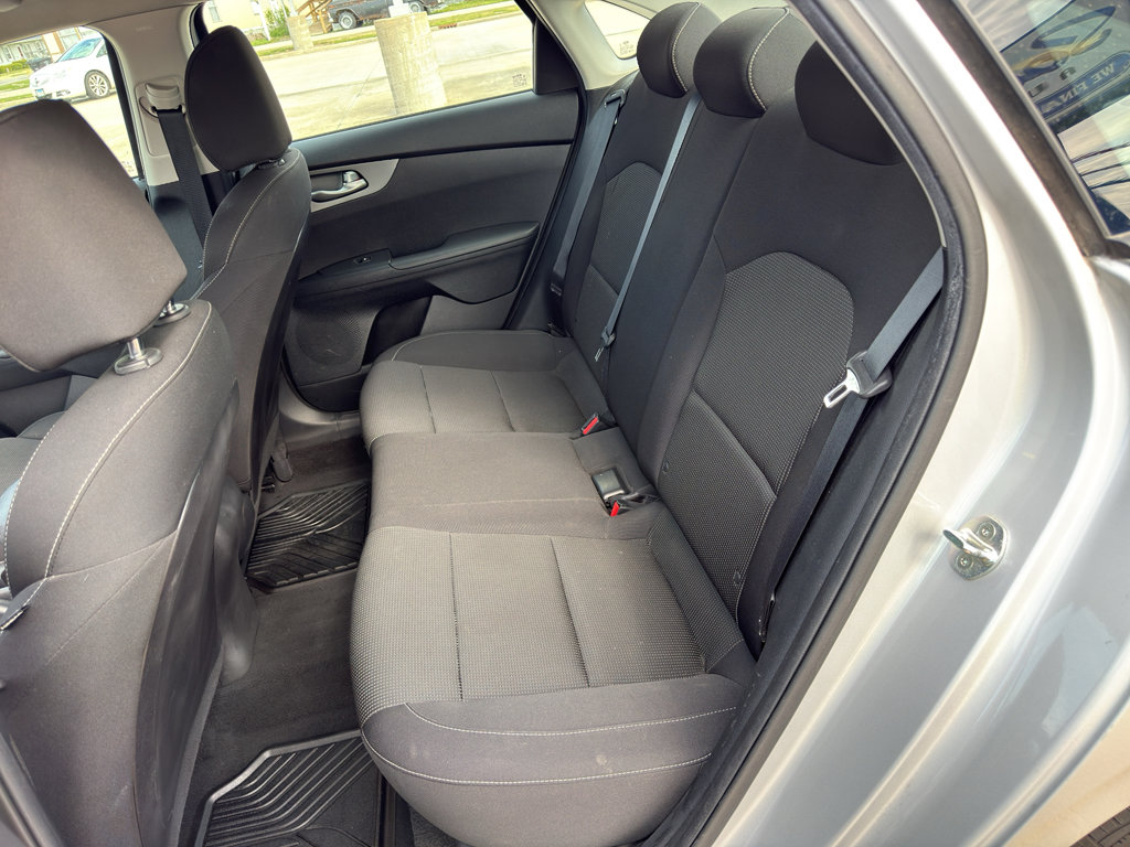 Used 2019 Kia Forte LXS FWD image 10