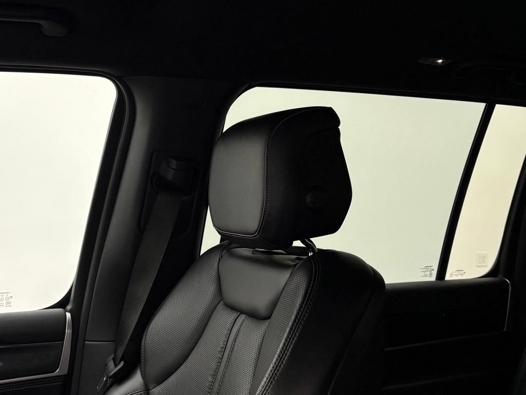 Used 2023 Jeep Wagoneer 4WD image 44