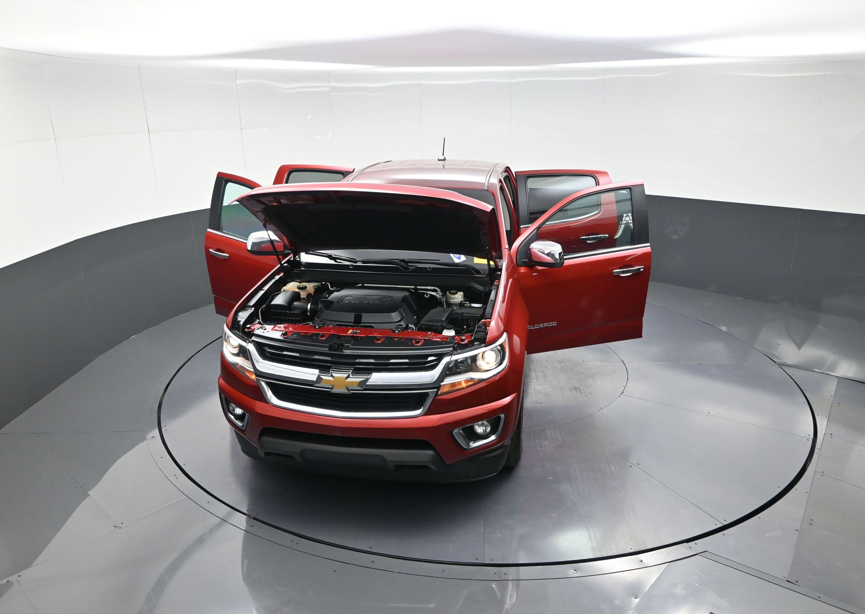 Used 2015 Chevrolet Colorado LT w/ Luxury Package image 12