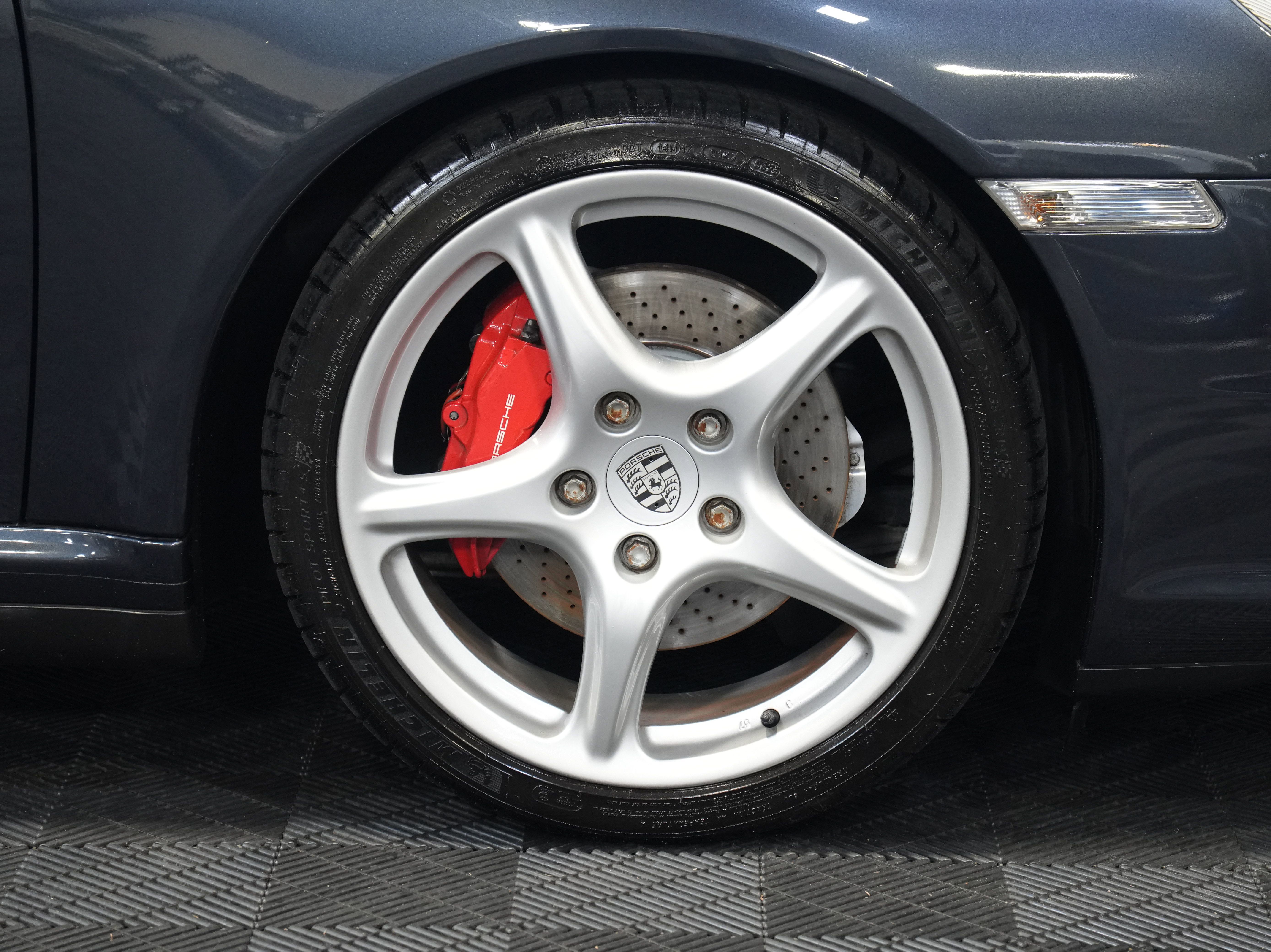 Used 2006 Porsche 911 Carrera 4S AWD/4WD image 43