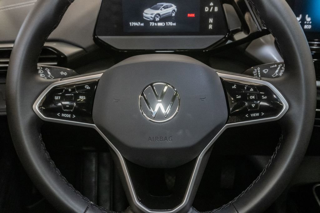 Used 2023 Volkswagen ID.4 Pro S Plus image 18