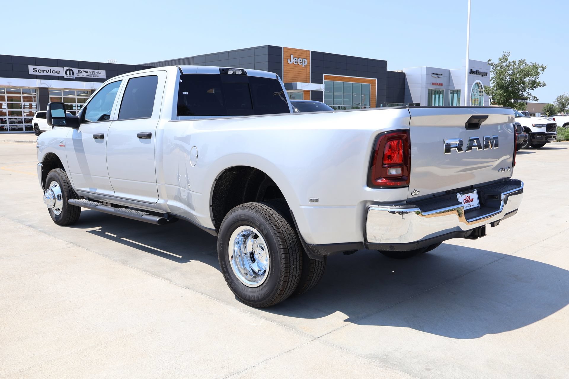 New 2026 RAM 3500 Tradesman AWD/4WD image 22