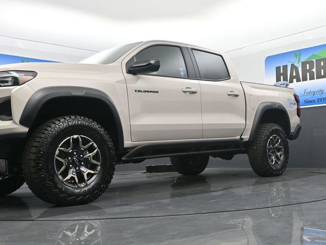 New 2026 Chevrolet Colorado ZR2 w/ Off-Road Front Bumper Package image 17