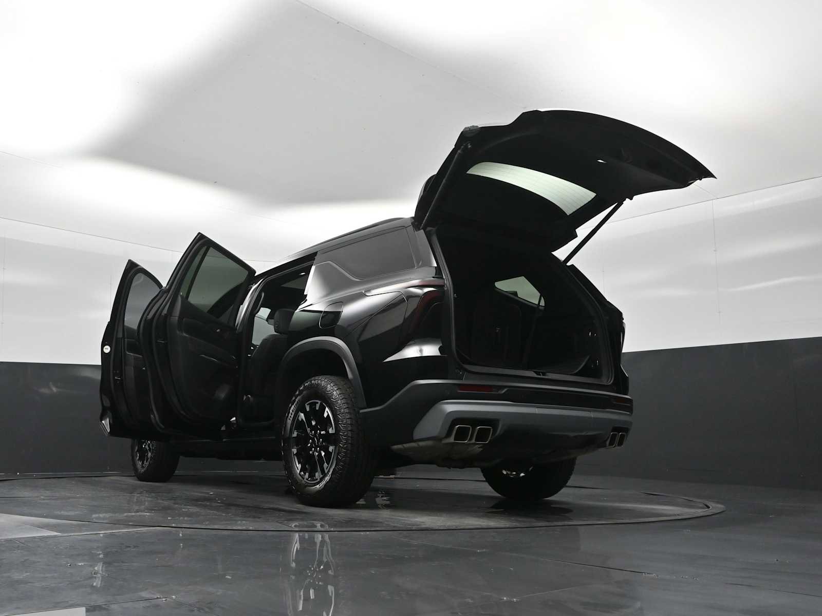 Used 2024 Chevrolet Traverse Z71 image 31