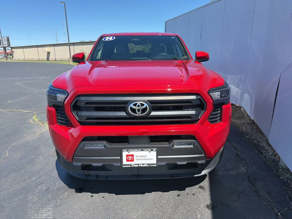 Certified 2024 Toyota Tacoma SR5 AWD/4WD image 11