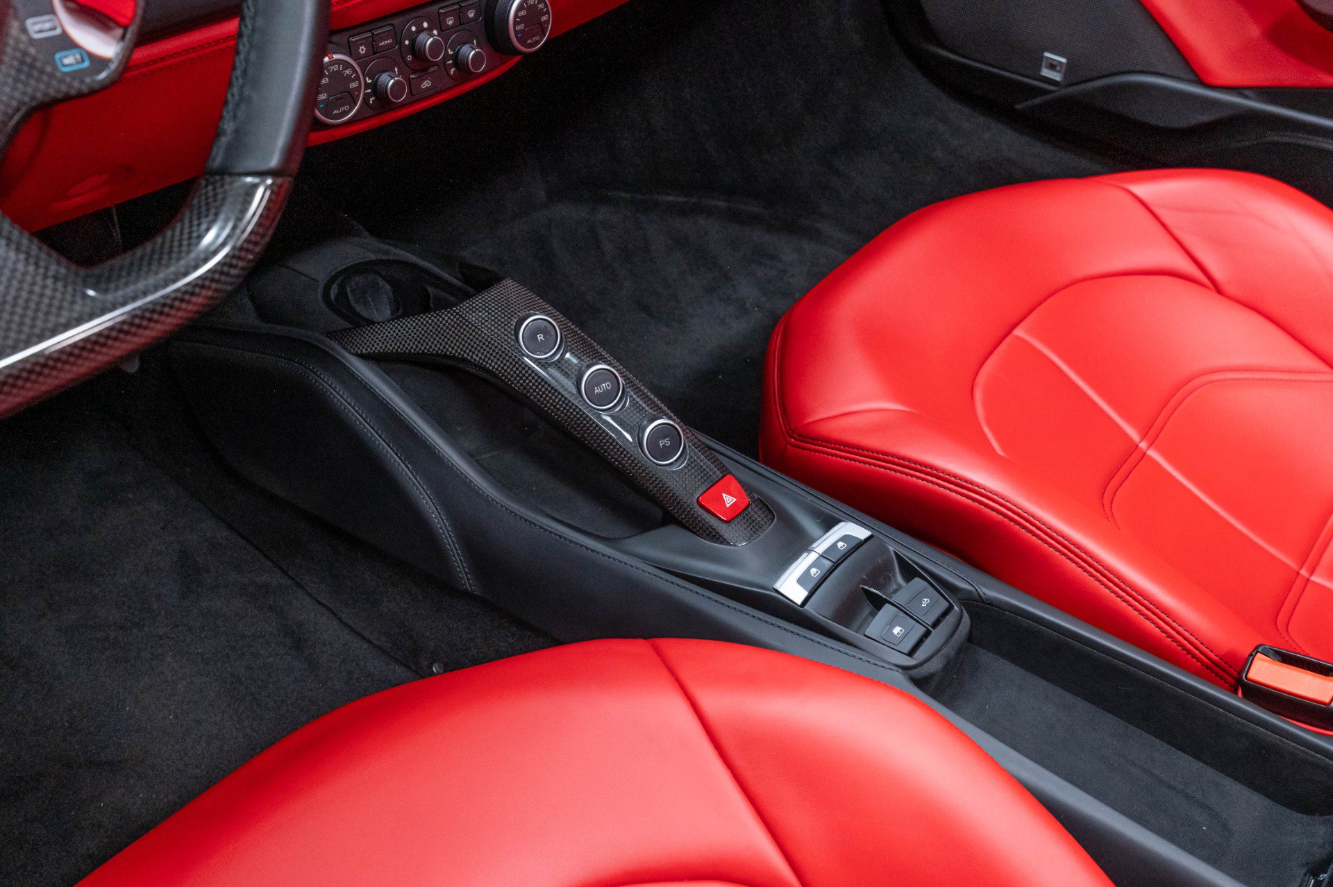 Used 2018 Ferrari 488 Spider RWD image 13