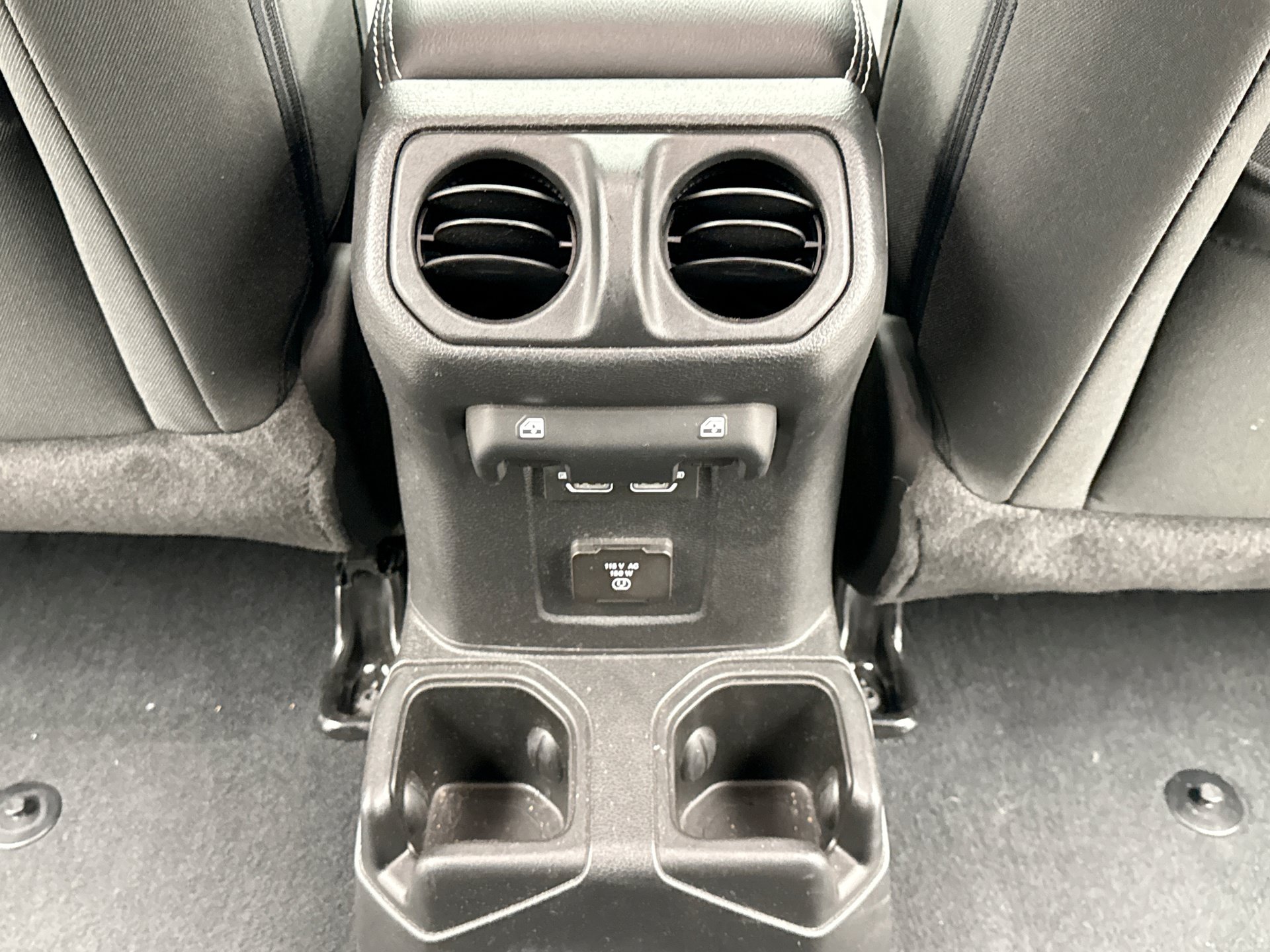 Used 2023 Jeep Wrangler Unlimited Sahara w/ Cold Weather Group AWD/4WD image 20