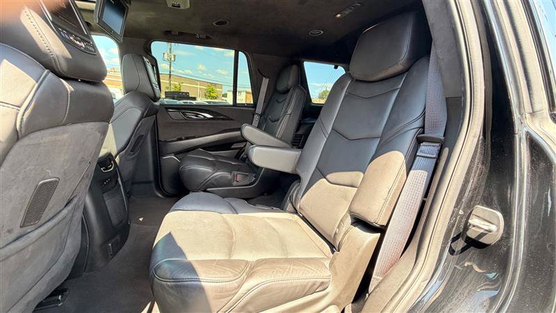 Used 2017 Cadillac Escalade Platinum AWD/4WD image 50
