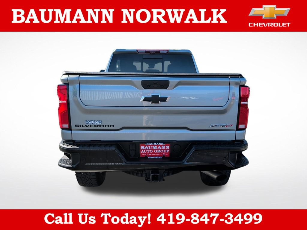 Used 2025 Chevrolet Silverado 2500 ZR2 w/ Technology Package AWD/4WD image 6