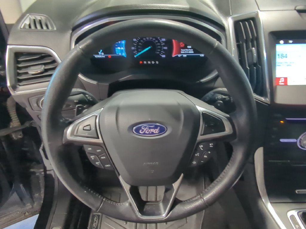 Used 2018 Ford Edge Titanium w/ Technology Package AWD/4WD image 27