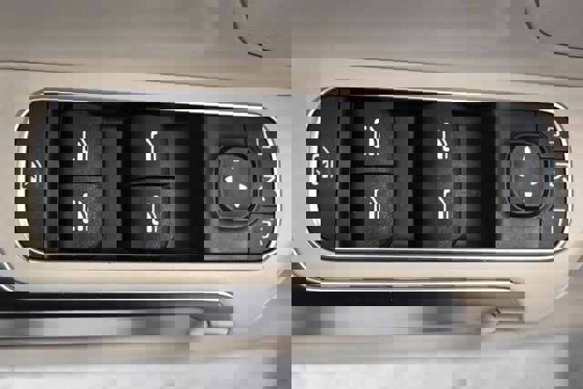 New 2025 Mercedes-Benz GLB 250 4MATIC image 23