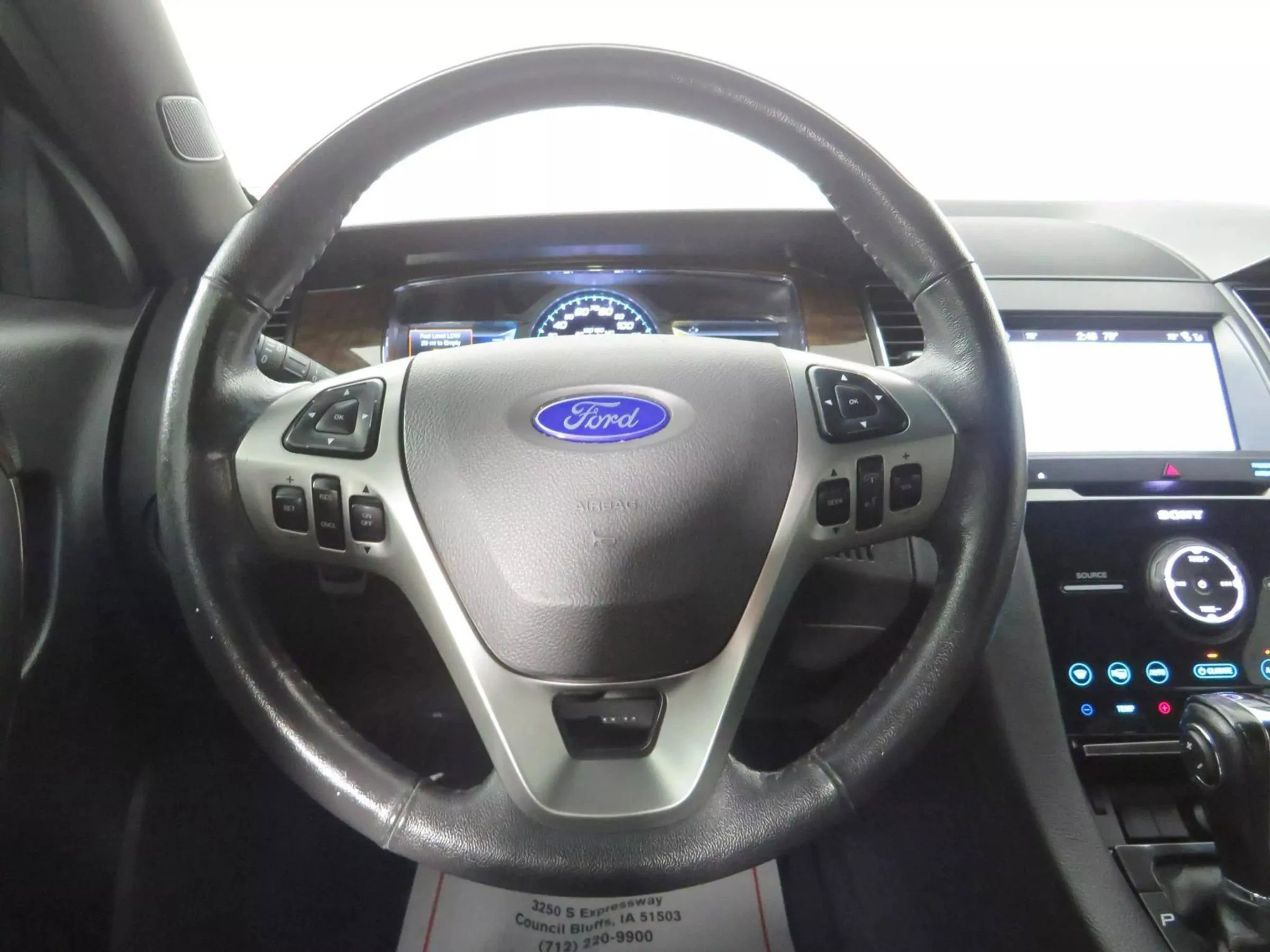 Used 2018 Ford Taurus Limited image 13