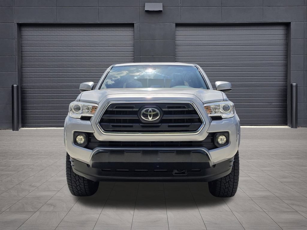 Used 2019 Toyota Tacoma SR5 RWD image 2