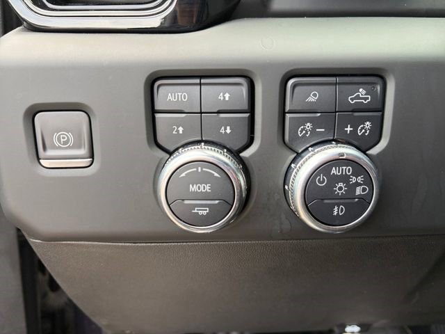 Certified 2022 GMC Sierra 1500 AT4 w/ AT4 Premium Package AWD/4WD image 5