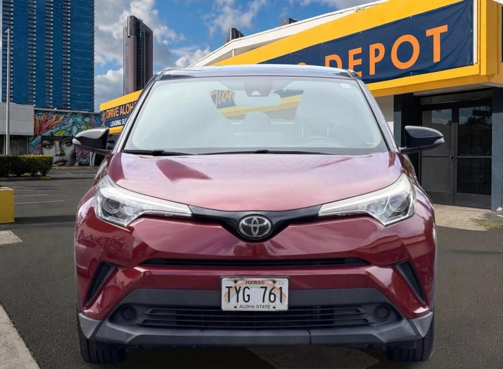 Used 2019 Toyota C-HR XLE FWD image 7