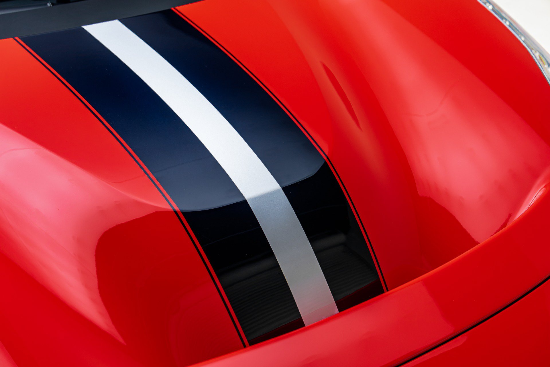 Used 2019 Ferrari 488 Pista Coupe RWD image 21