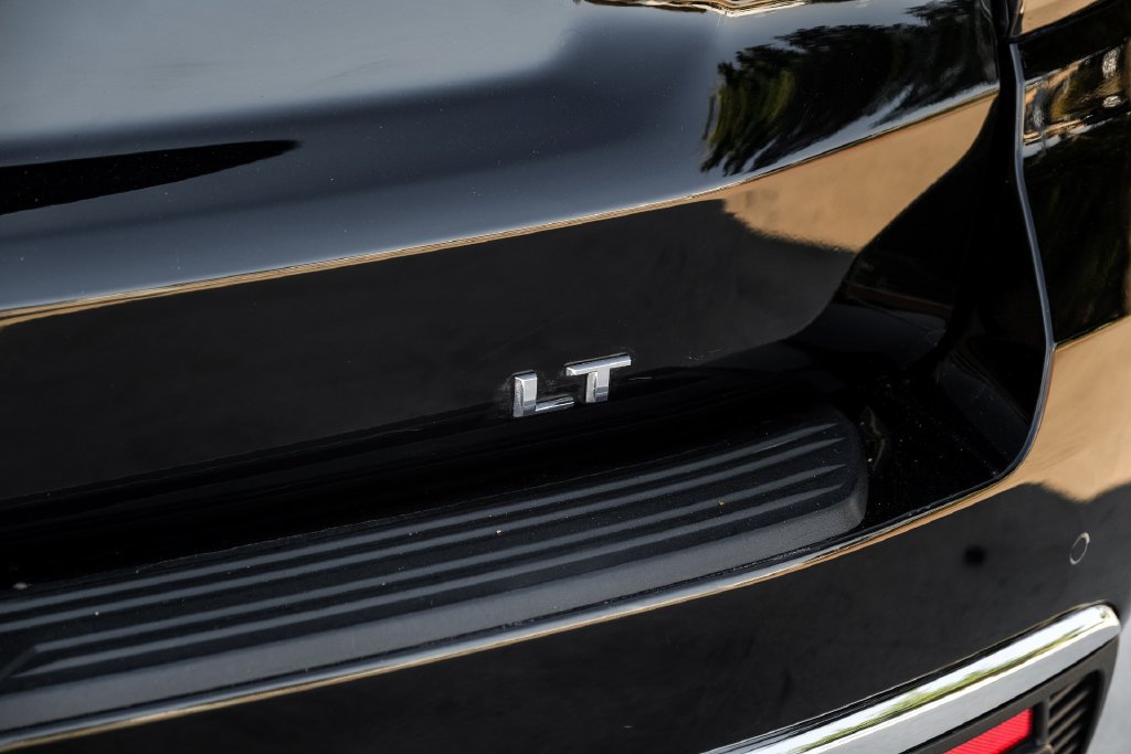 Used 2024 Chevrolet Suburban LT RWD image 51