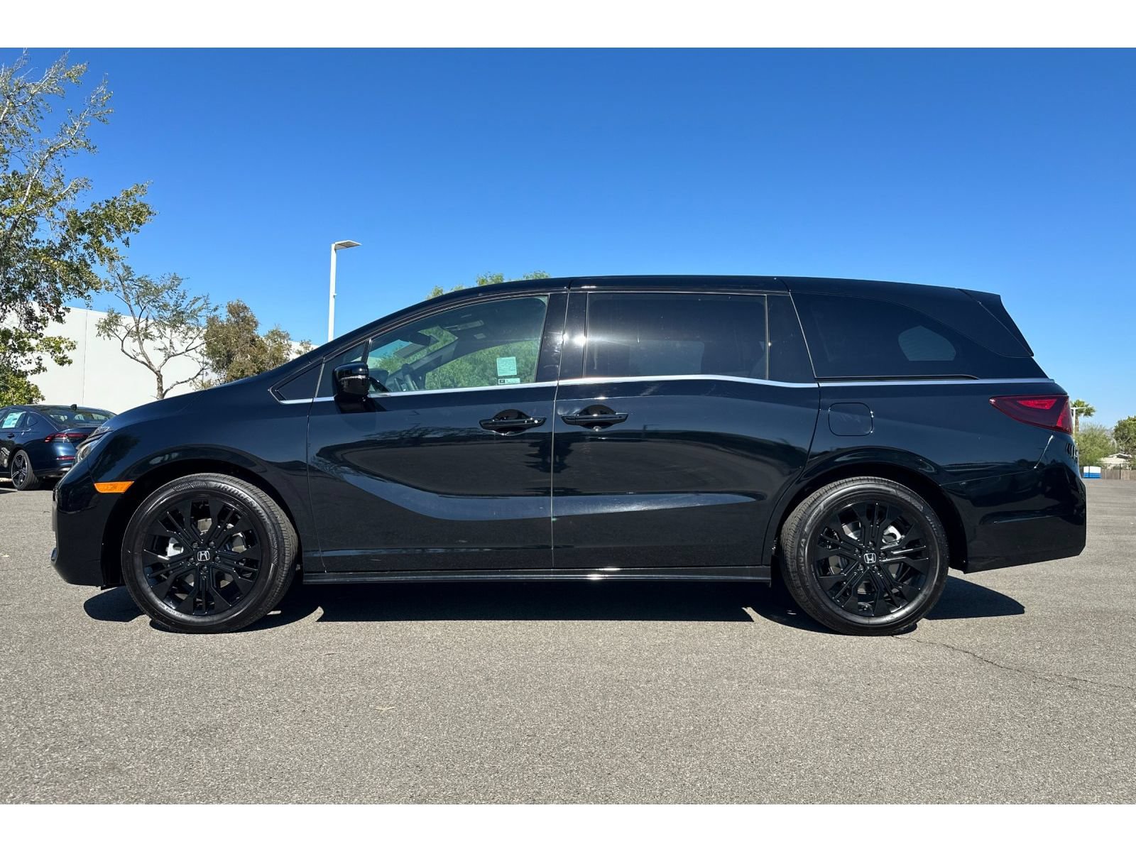 Used 2026 Honda Odyssey Sport-L image 2