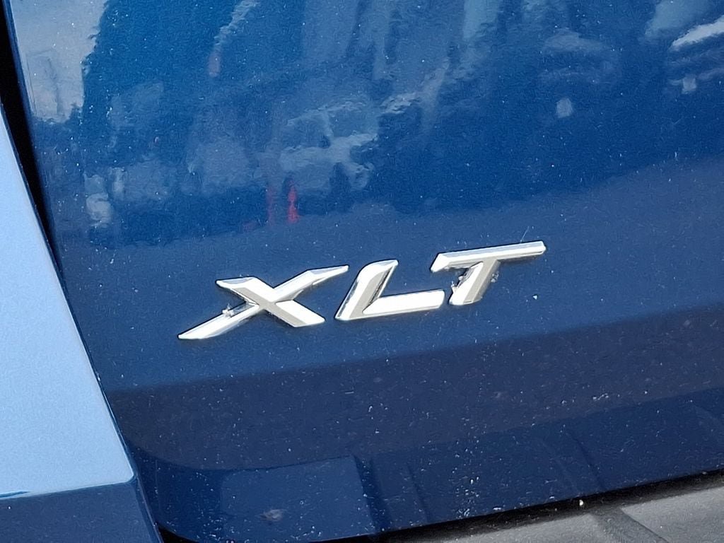 Certified 2022 Ford Explorer XLT w/ Equipment Group 202A AWD/4WD image 31