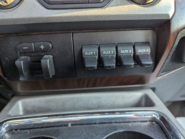 Used 2014 Ford F350 Lariat w/ Lariat Ultimate Package AWD/4WD image 26