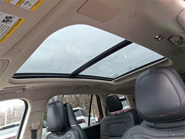 Used 2023 Lincoln Aviator Reserve w/ Equipment Group 201A image 14