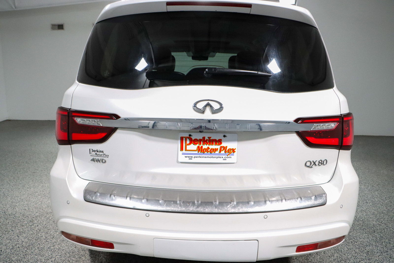 Used 2024 INFINITI QX80 Luxe AWD/4WD image 8