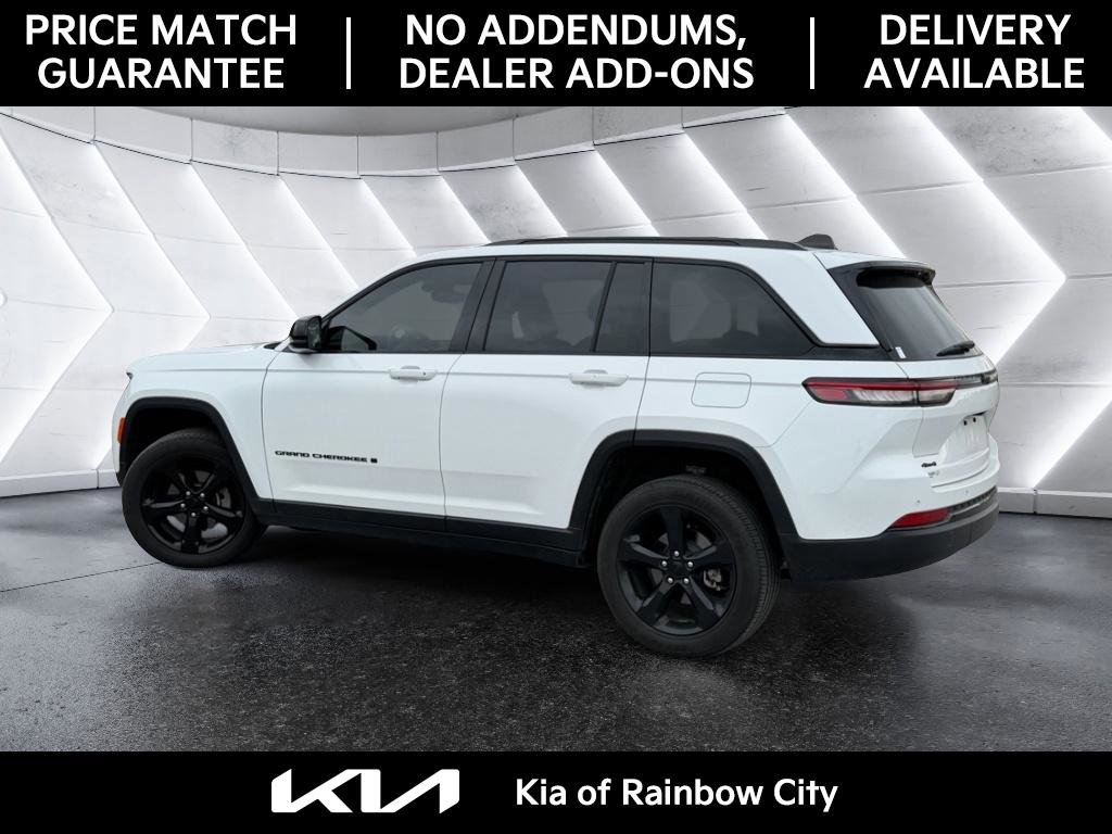 Used 2023 Jeep Grand Cherokee Altitude image 7