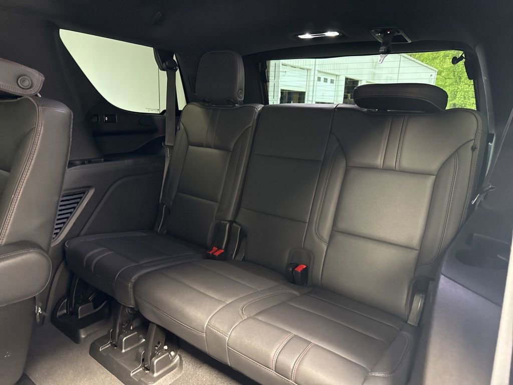 Used 2021 Chevrolet Tahoe RST w/ Luxury Package AWD/4WD image 18