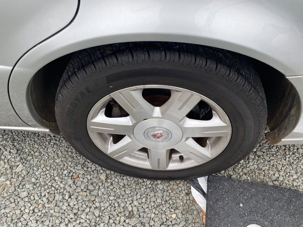 Used 2007 Cadillac DTS Luxury I w/ Trunk Convenience Package image 24