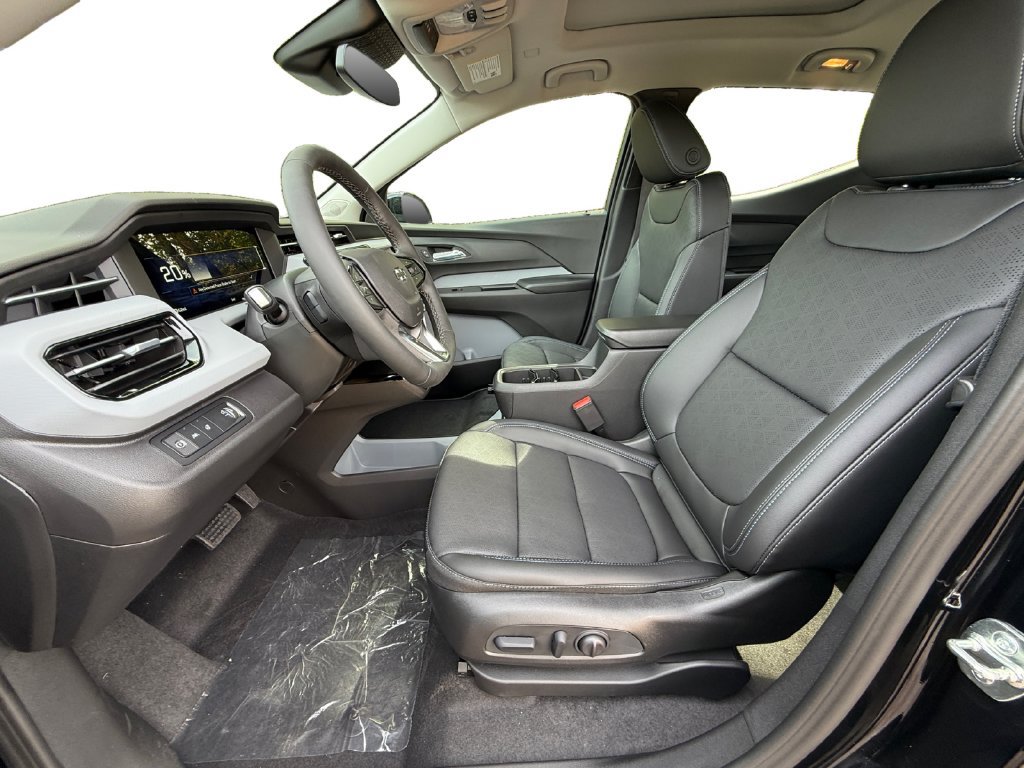 New 2027 Chevrolet Bolt LT w/ Dual Panel Sunroof Package FWD image 9