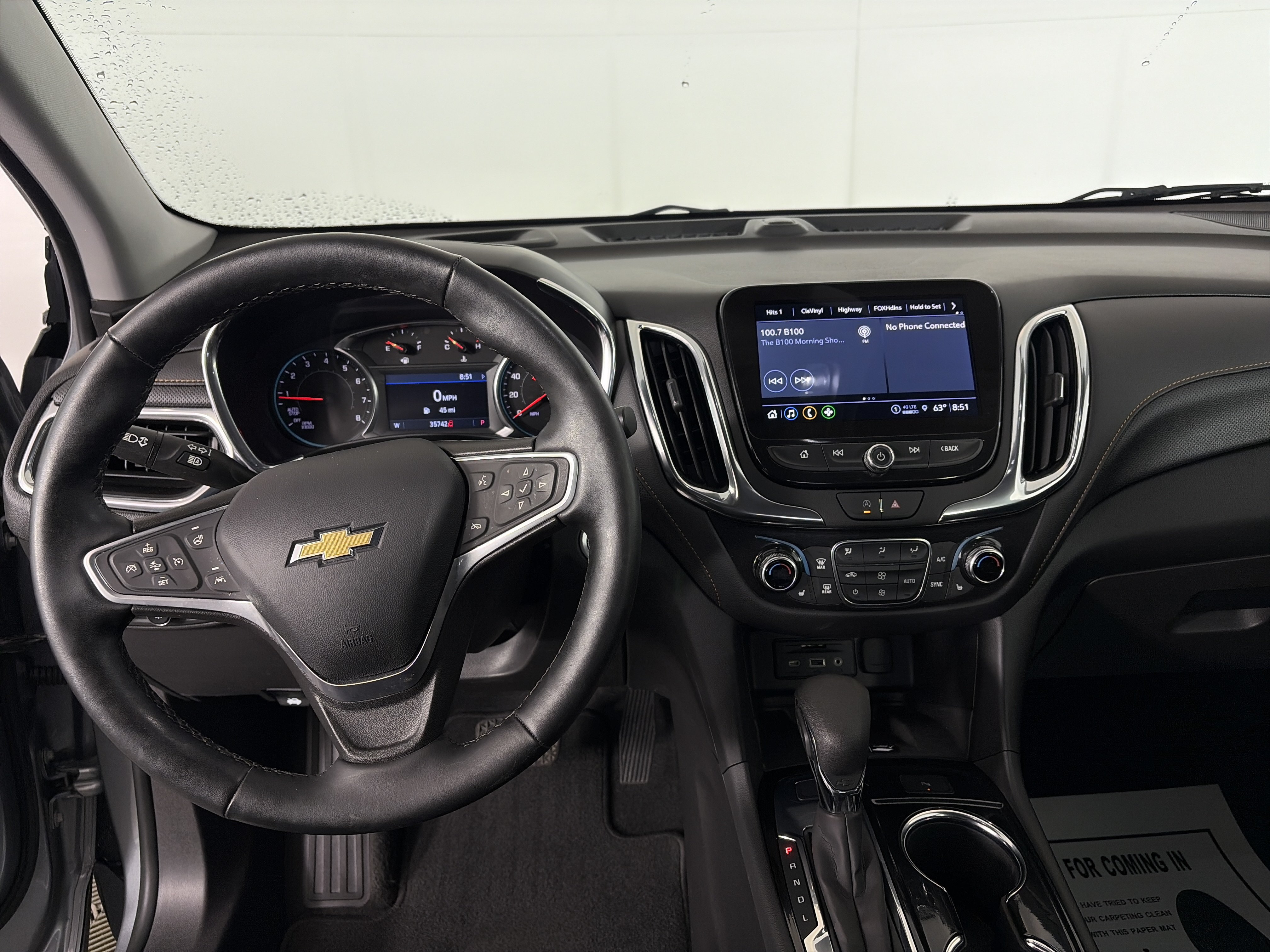 Used 2023 Chevrolet Equinox Premier AWD/4WD image 3