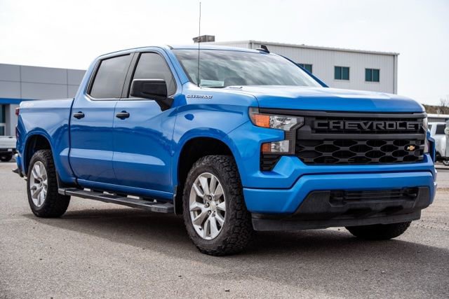 Used 2025 Chevrolet Silverado 1500 Custom image 3