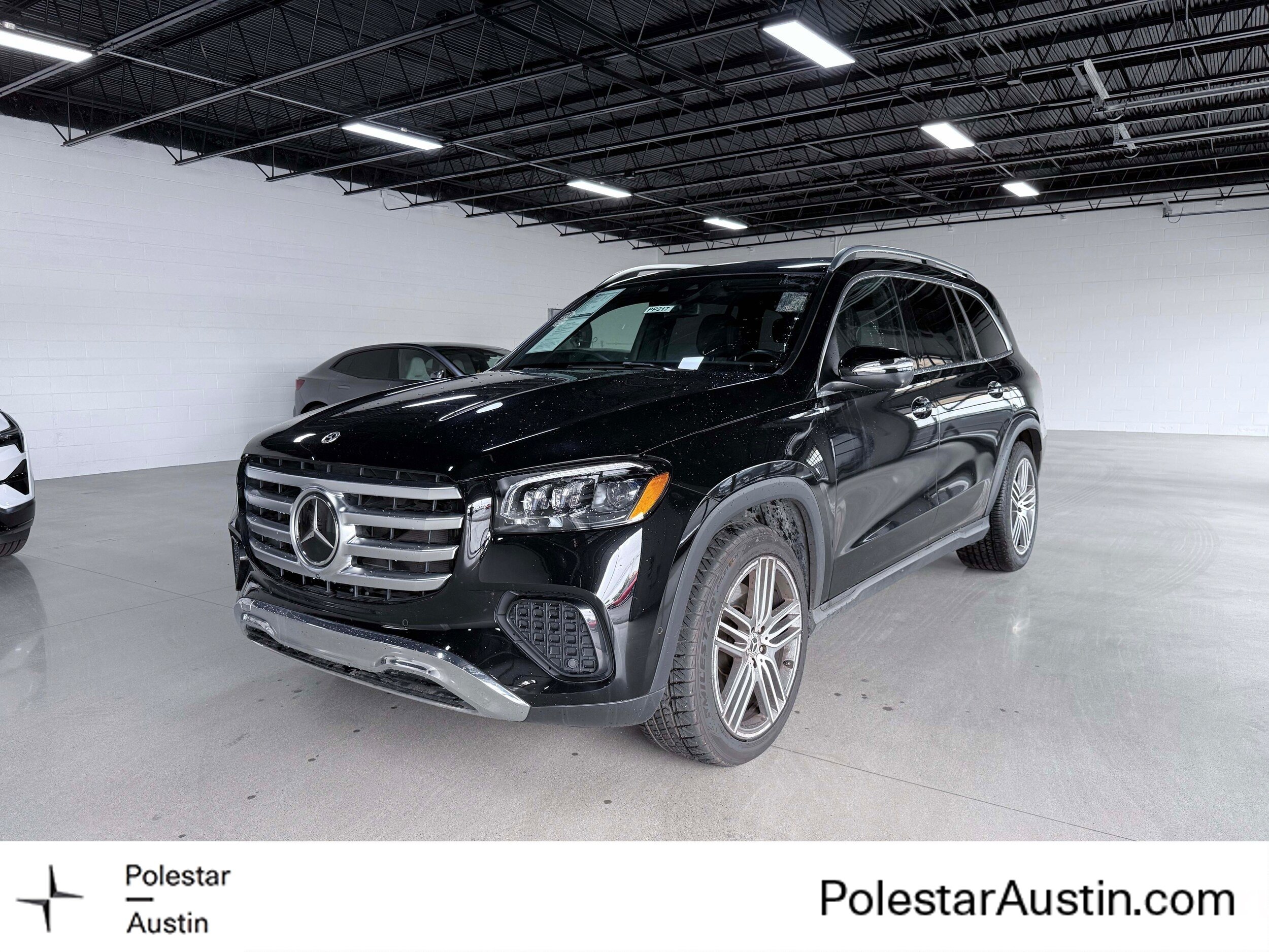 Used 2025 Mercedes-Benz GLS 450 4MATIC image 1