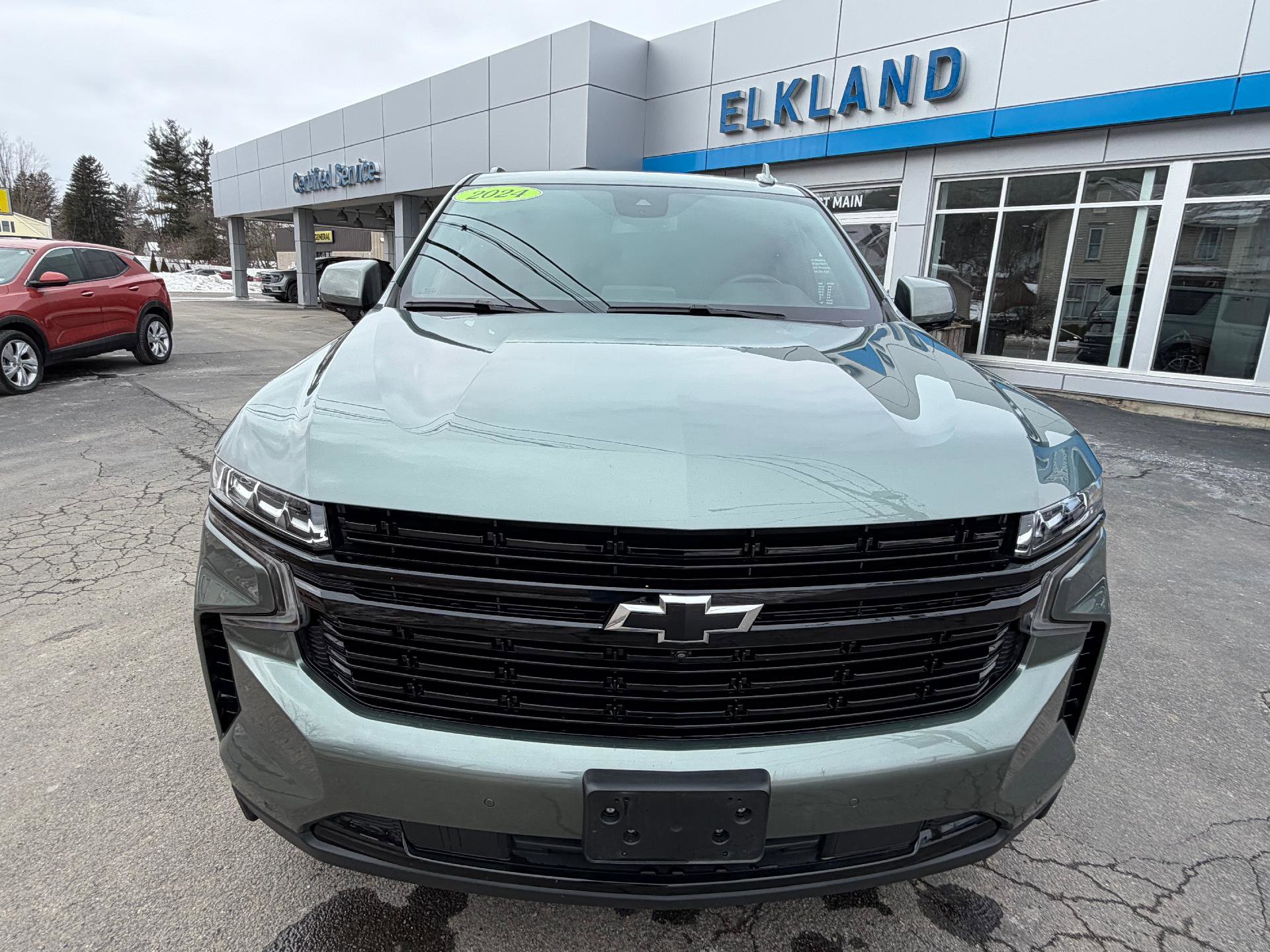 Used 2024 Chevrolet Suburban RST w/ Luxury Package image 12