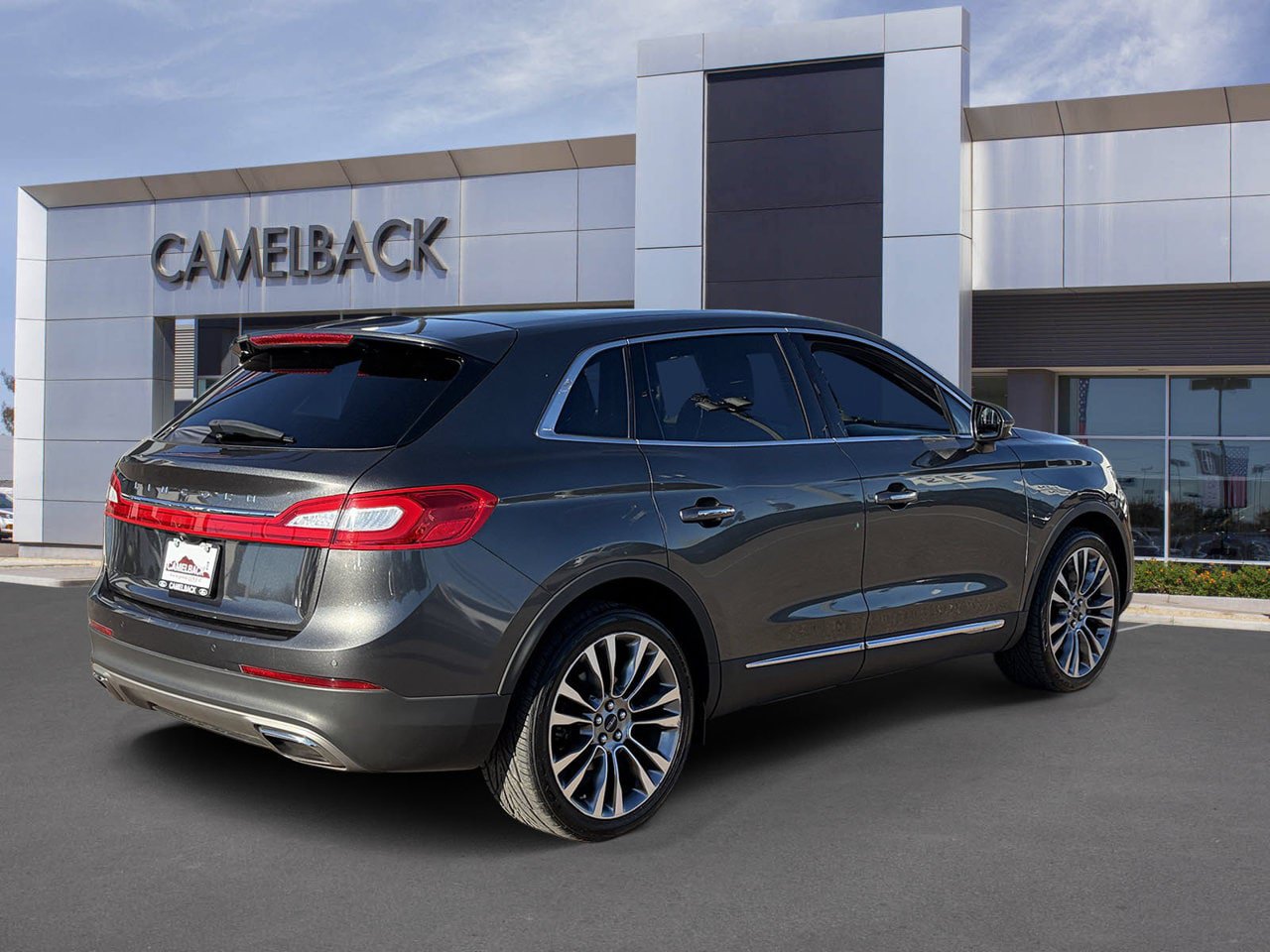 Used 2017 Lincoln MKX Reserve w/ Lincoln MKX Climate Package AWD/4WD image 6
