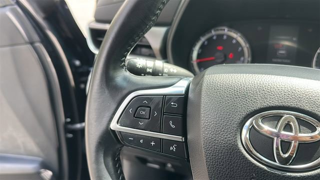 Used 2020 Toyota Highlander LE AWD/4WD image 16