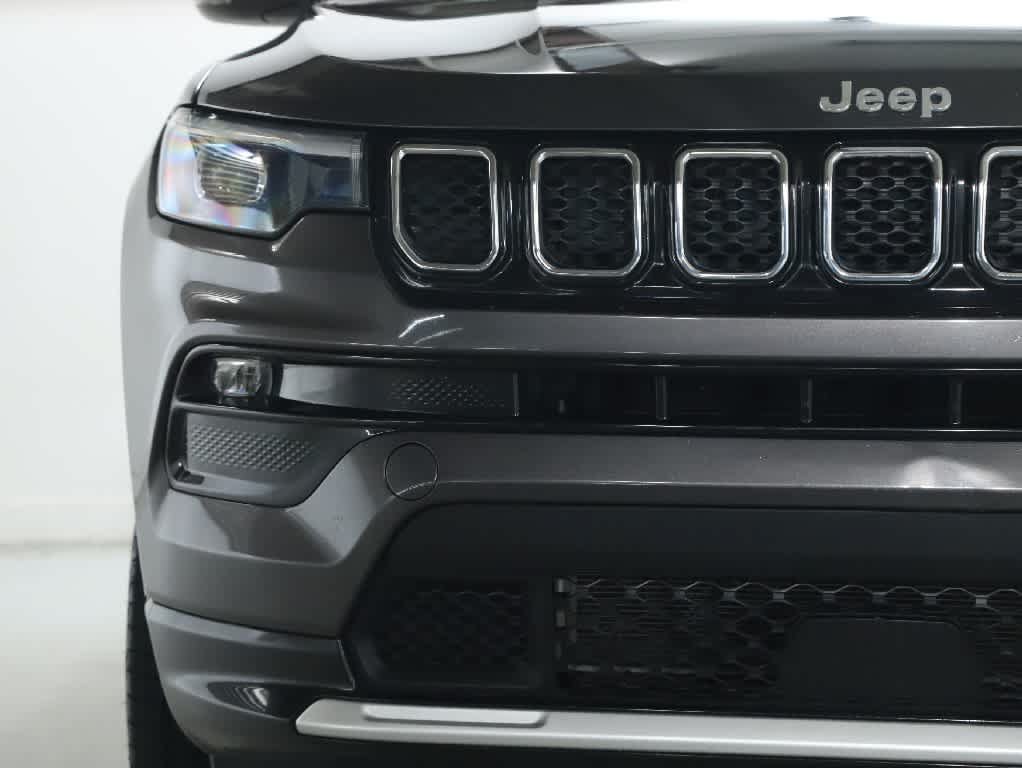 Used 2023 Jeep Compass Limited w/ Elite Group AWD/4WD image 6