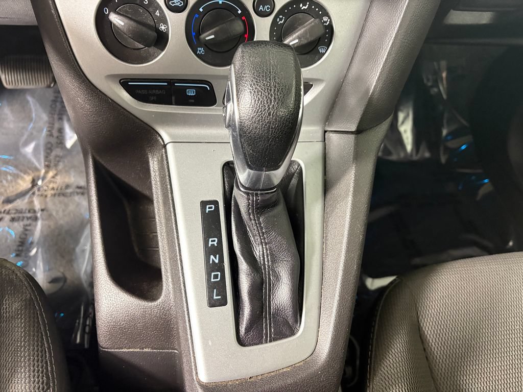 Used 2012 Ford Focus SE FWD image 19