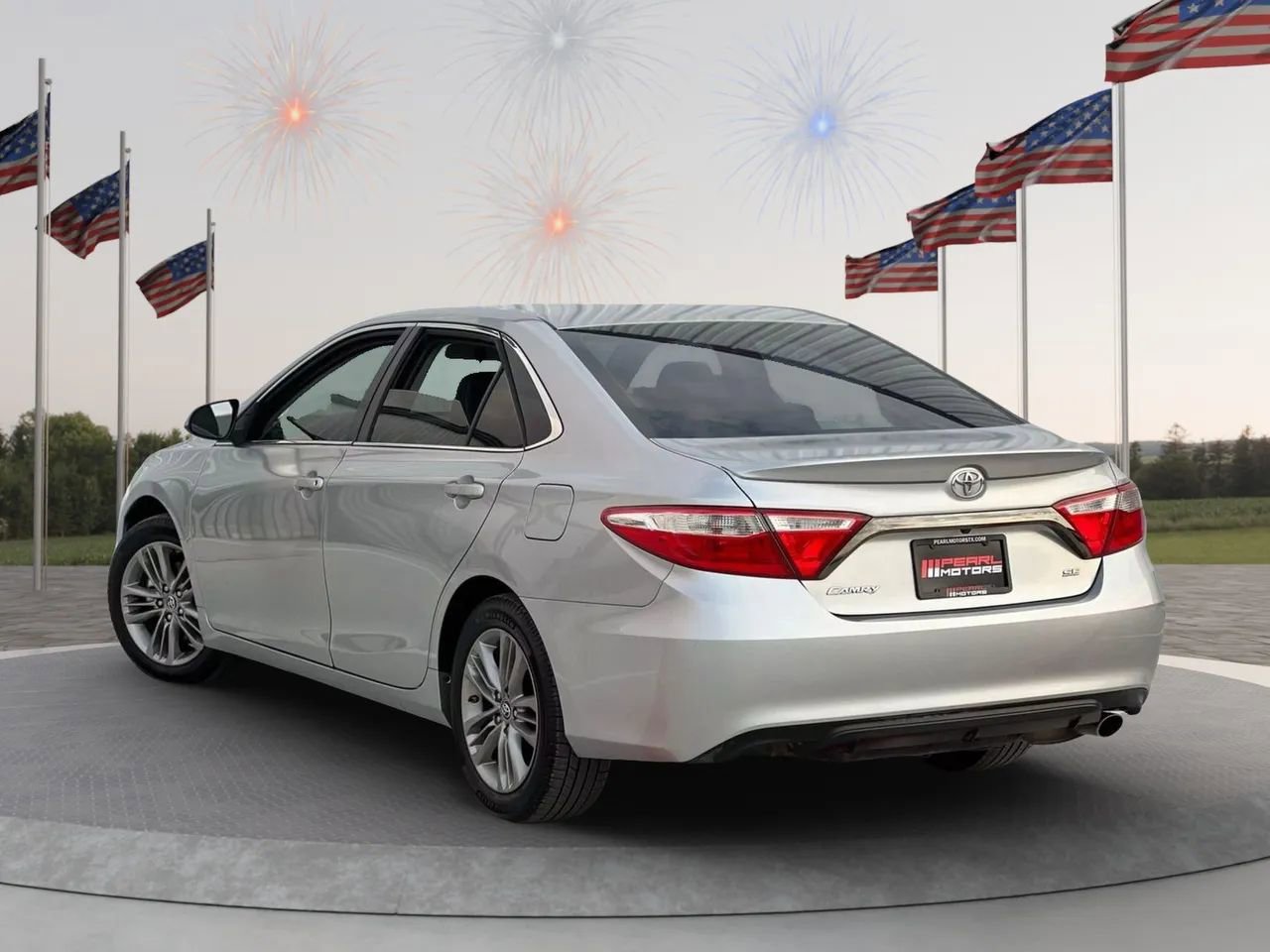 Used 2015 Toyota Camry SE image 5