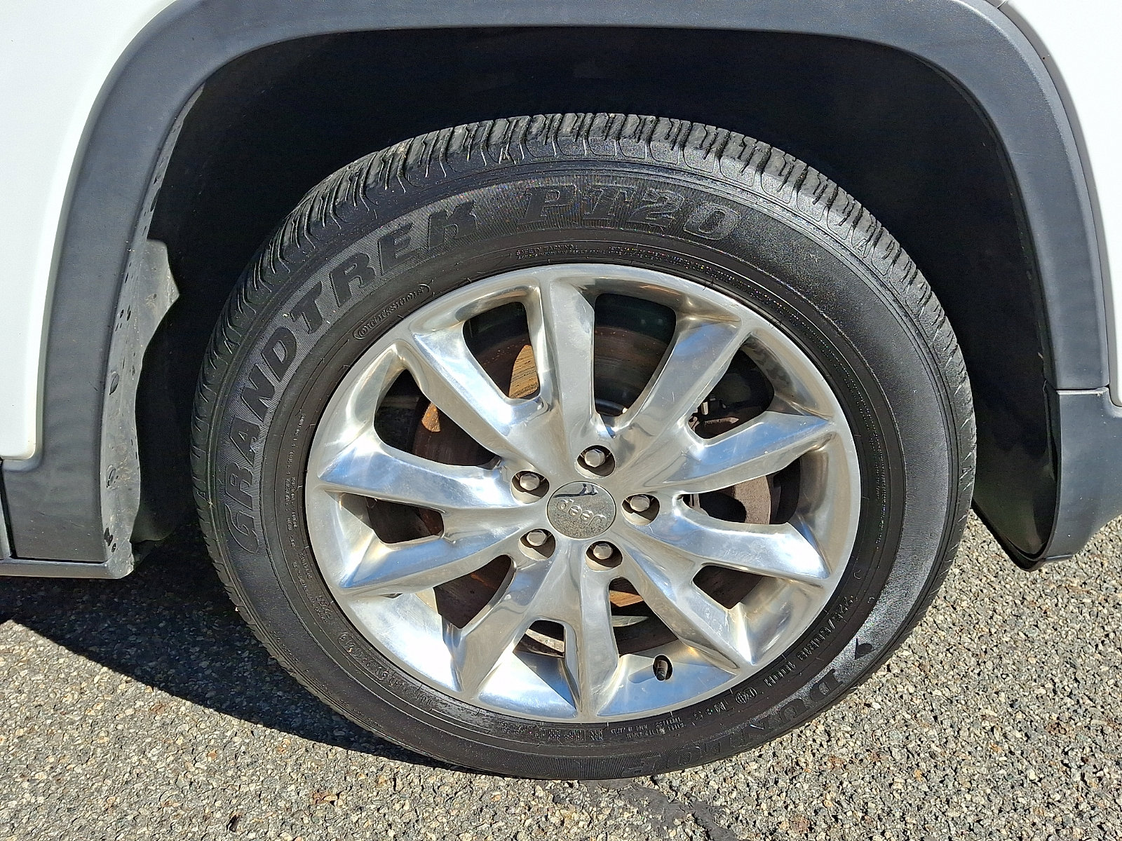 Certified 2016 Jeep Cherokee Limited w/ Luxury Group image 9