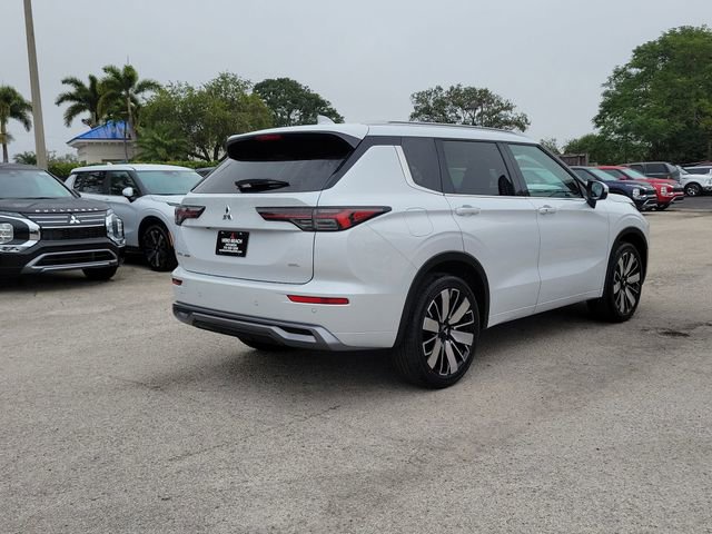 New 2026 Mitsubishi Outlander SEL image 6