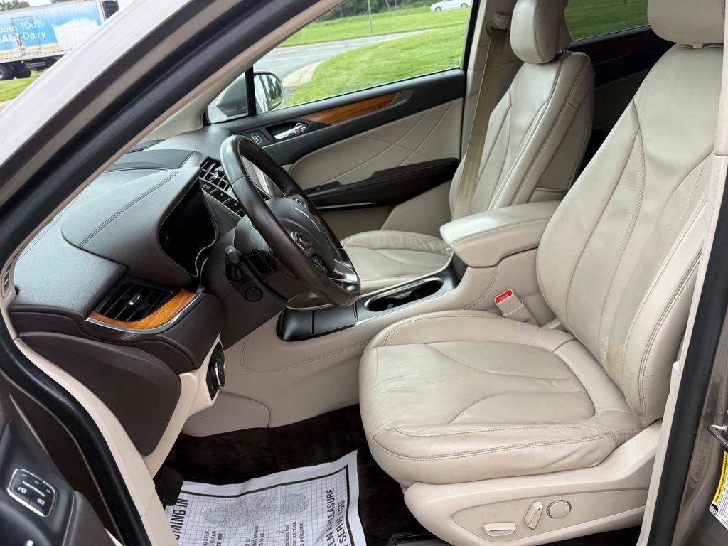 Used 2017 Lincoln MKC Select w/ Select Plus Package AWD/4WD image 17